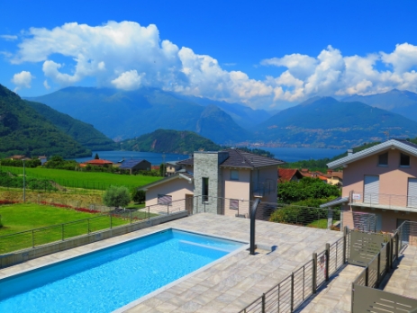 Wohnungen mit Pool und Seeblick, Colico