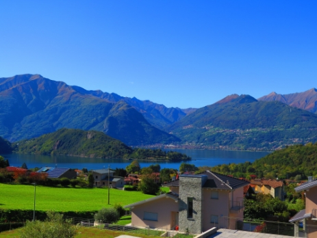 Appartamenti con piscina Colico